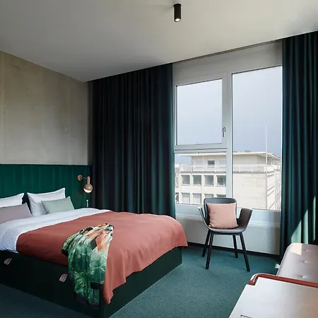 Hotel Basecamp