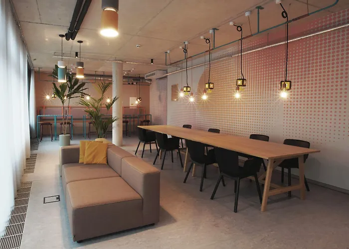 Basecamp Szálloda 3*